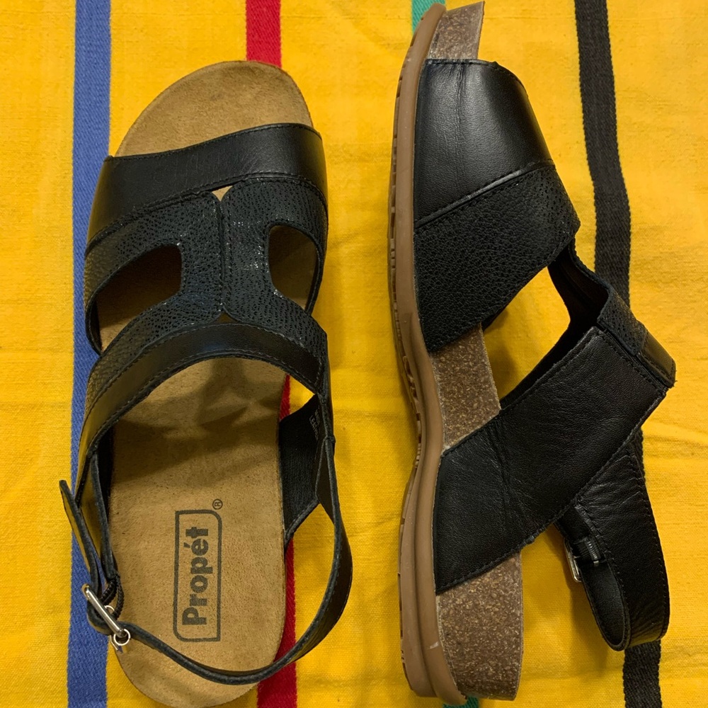 Propet Leather Sandals - Size 9.5 XX4E